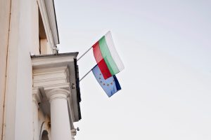 Come esporre correttamente le bandiere negli enti pubblici italiani